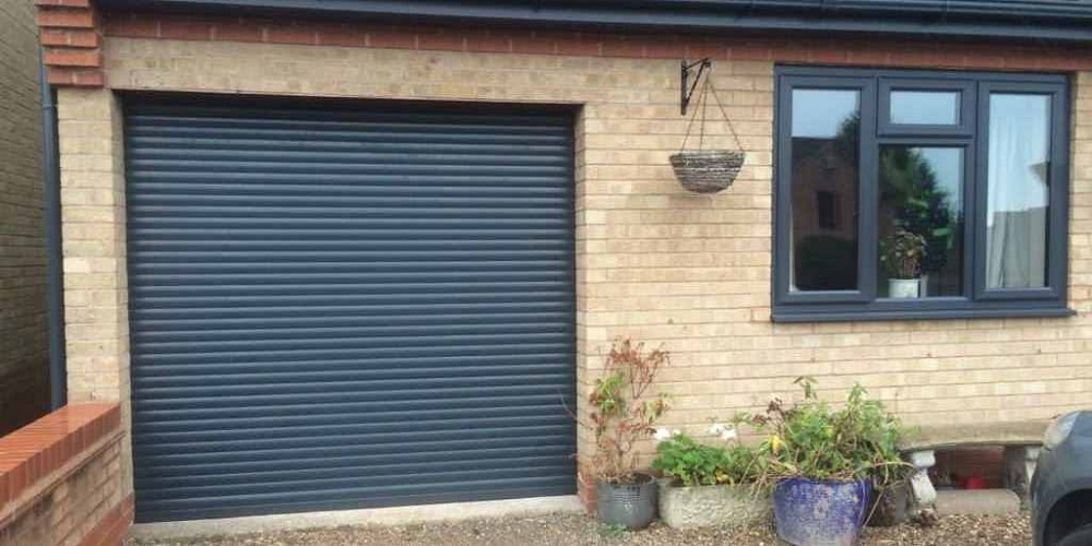 Difference Between Insulated and Non-Insulated Garage Doors